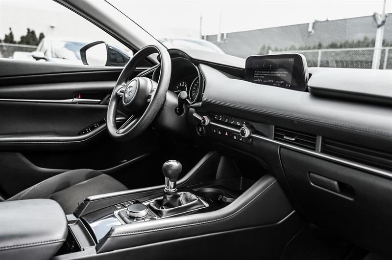 mazda Mazda3 2022 - 21