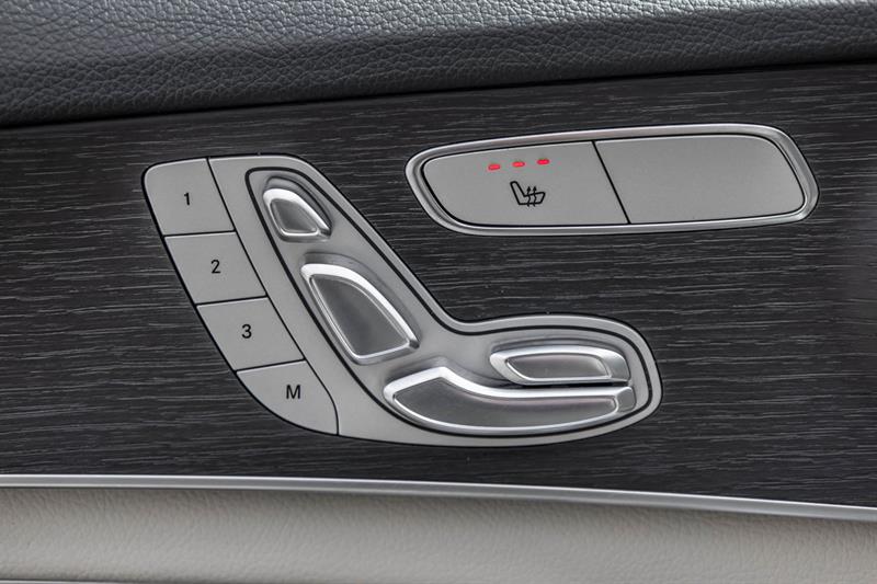 mercedes-benz C300 2021 - 11