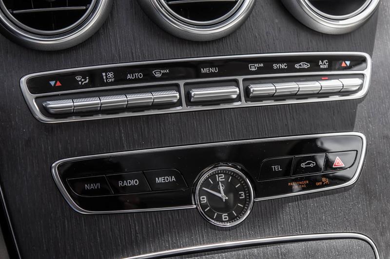 mercedes-benz C300 2021 - 22