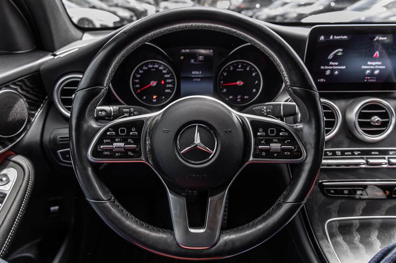 mercedes-benz GLC300 2022 - 26