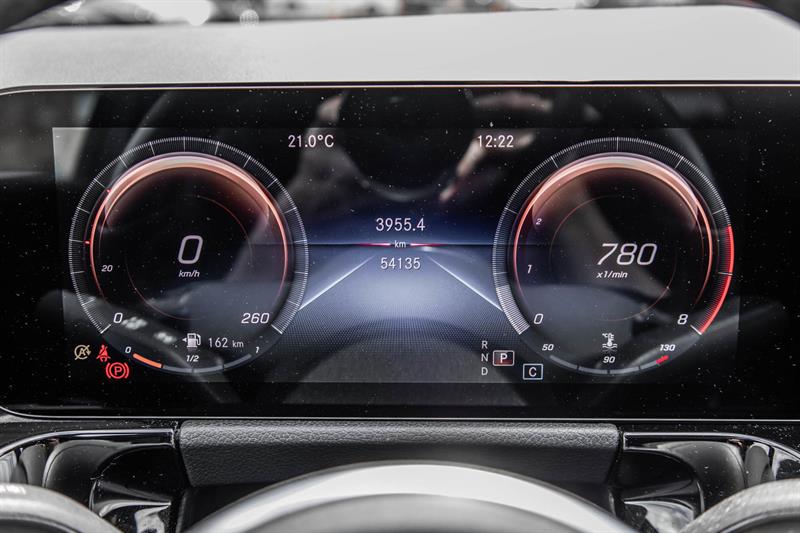mercedes-benz GLA250 2022 - 26