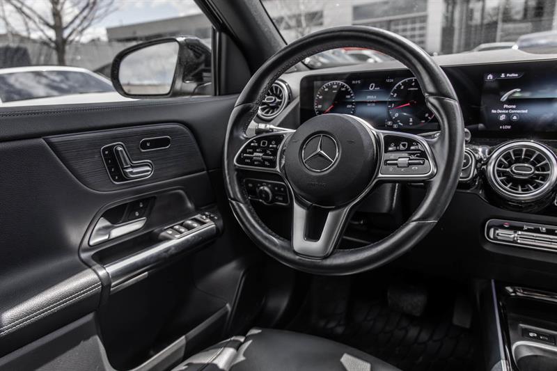 mercedes-benz GLA250 2022 - 37