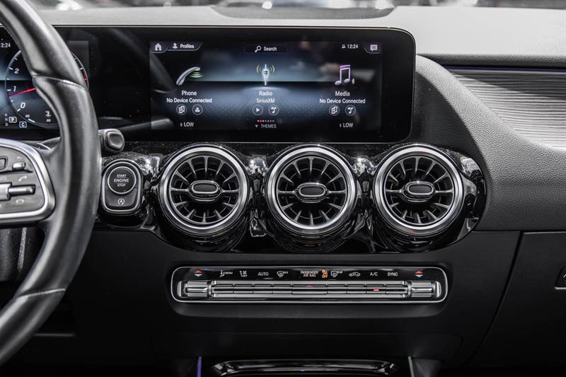 mercedes-benz GLA250 2022 - 38
