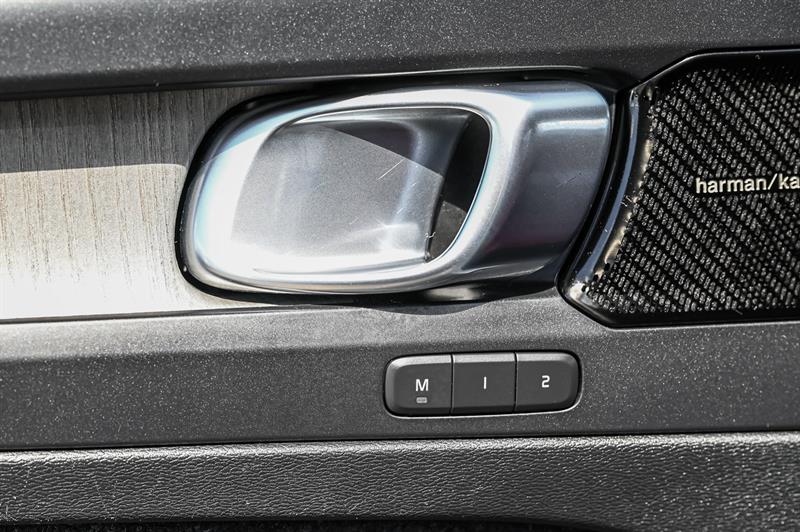 volvo XC40 2020 - 16