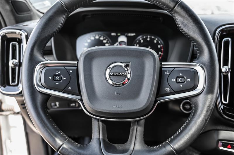 volvo XC40 2020 - 18