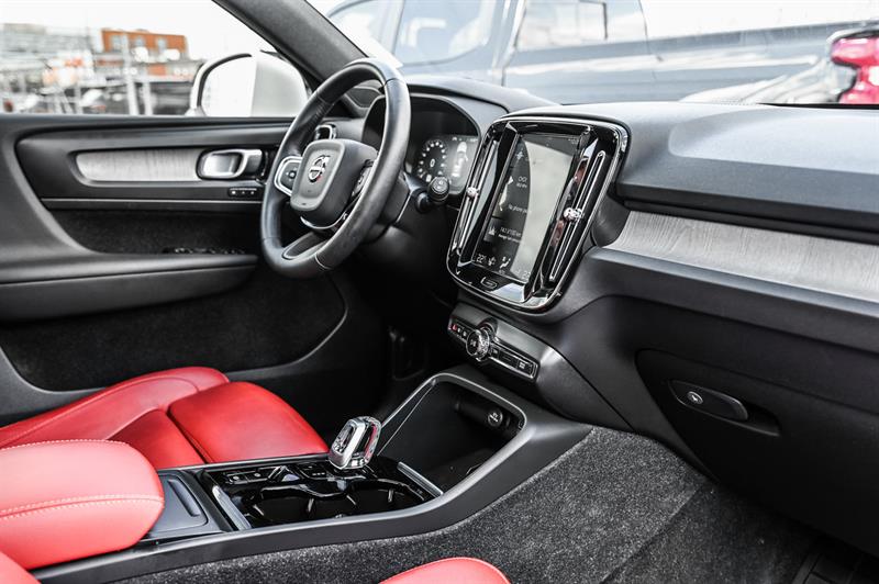 volvo XC40 2020 - 30