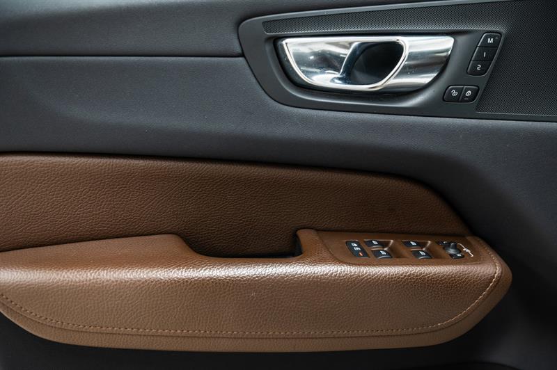 volvo XC60 2021 - 11