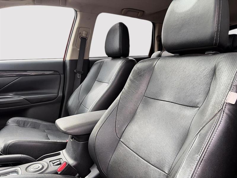 mitsubishi Outlander 2016 - 13