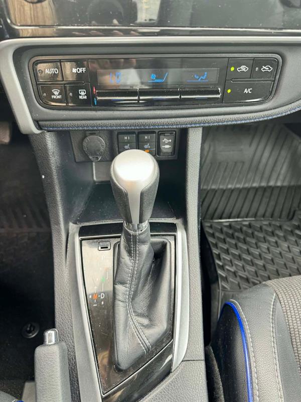 toyota Corolla 2018 - 17