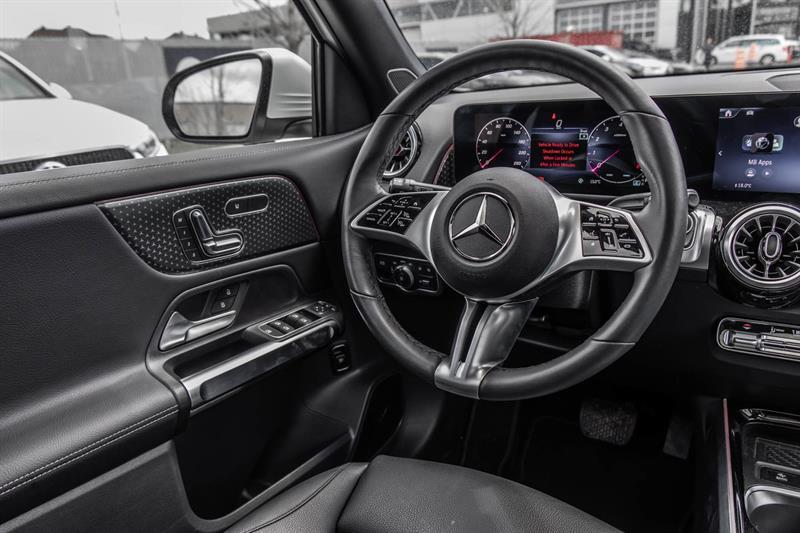 2025 Mercedes-Benz GLB - Image 39