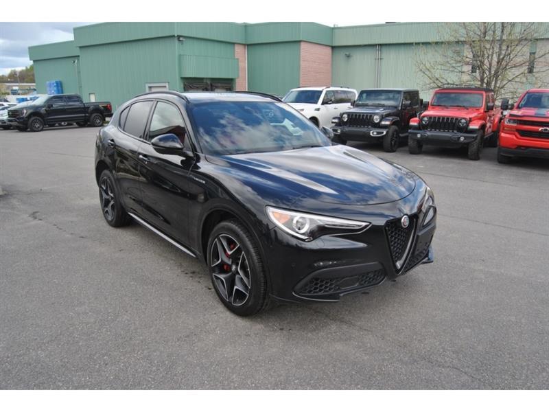 2022 Alfa Romeo Stelvio - Image 7