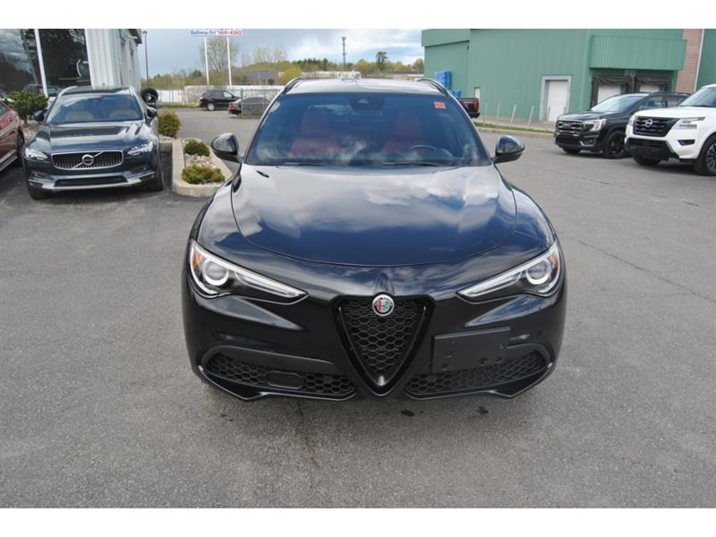 2022 Alfa Romeo Stelvio - Image 8