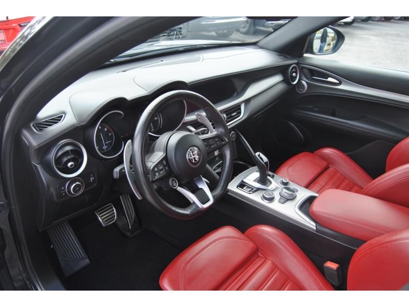 2022 Alfa Romeo Stelvio - Image 13