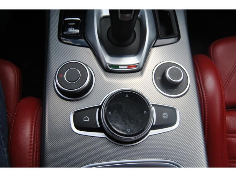 2022 Alfa Romeo Stelvio - Image 21