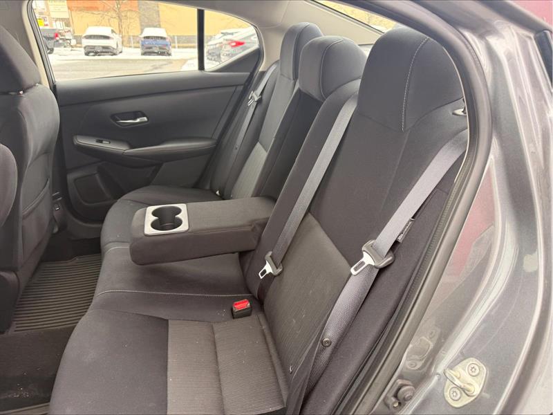nissan Sentra 2020 - 17