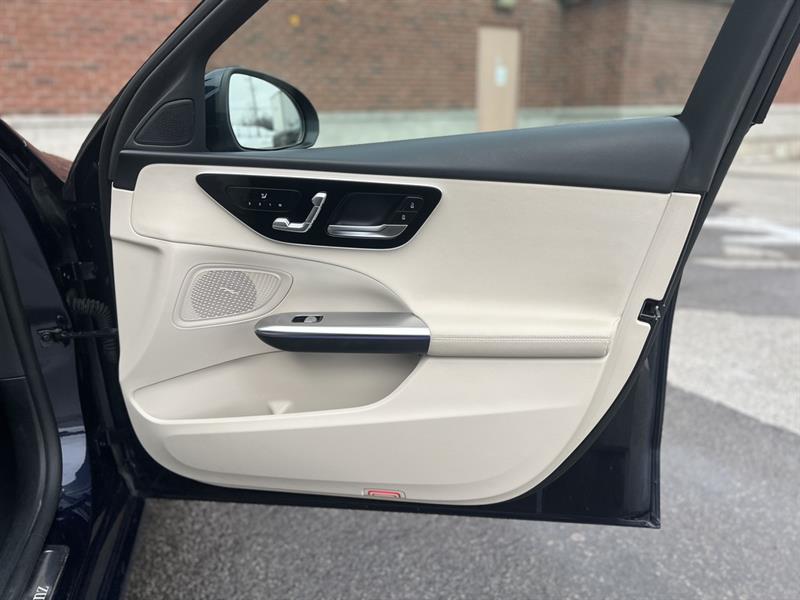 mercedes-benz C-Class 2022 - 19
