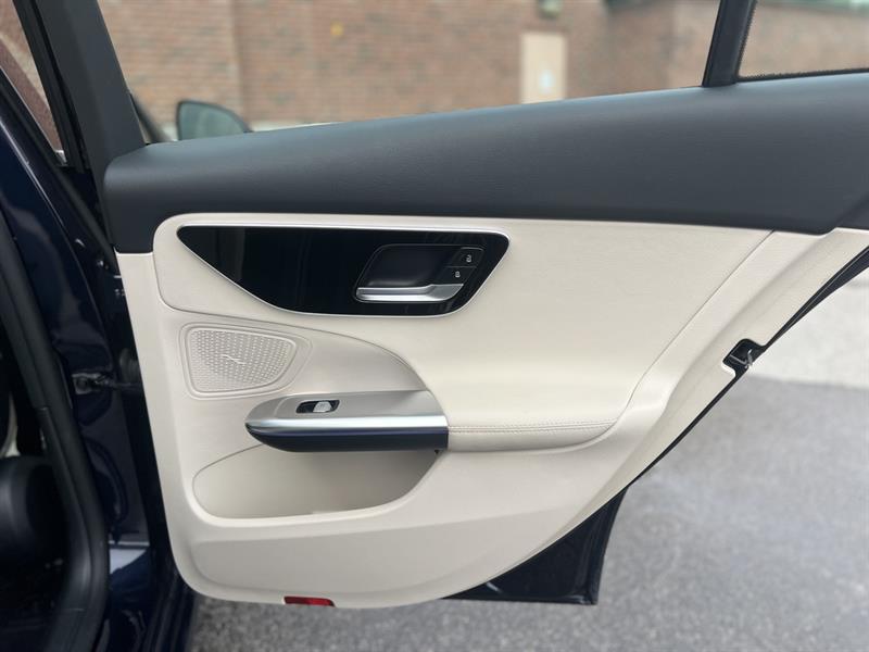 mercedes-benz C-Class 2022 - 24