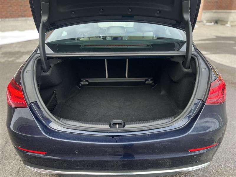 mercedes-benz C-Class 2022 - 26