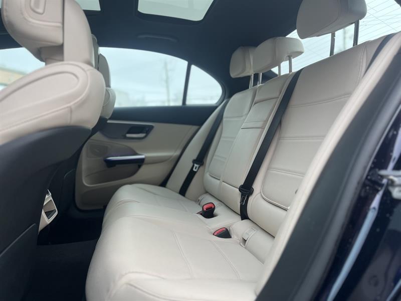mercedes-benz C-Class 2022 - 29