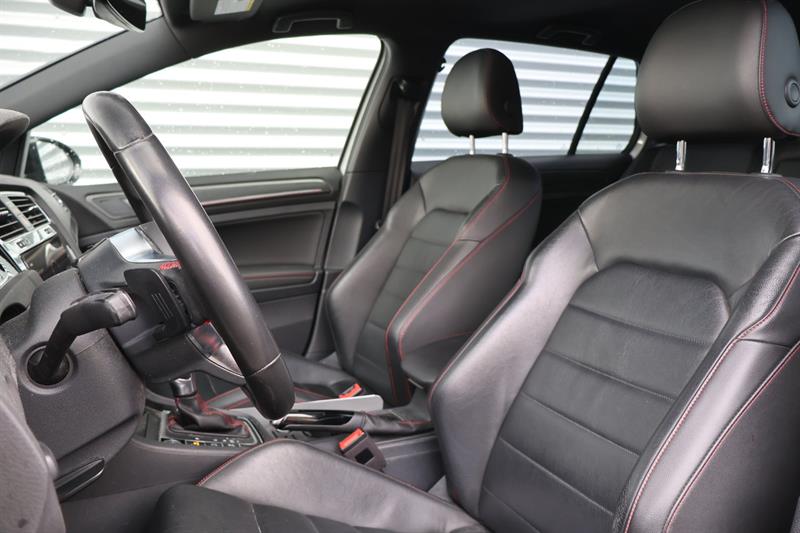 volkswagen Golf GTI 2021 - 12