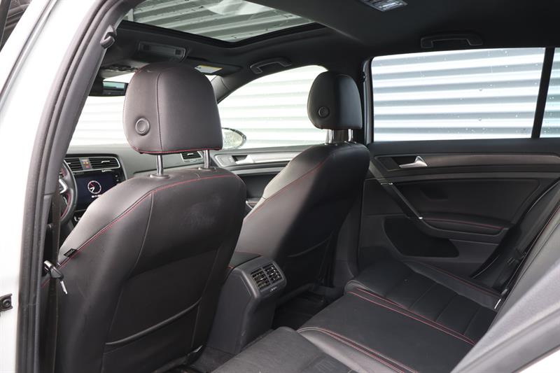 volkswagen Golf GTI 2021 - 13