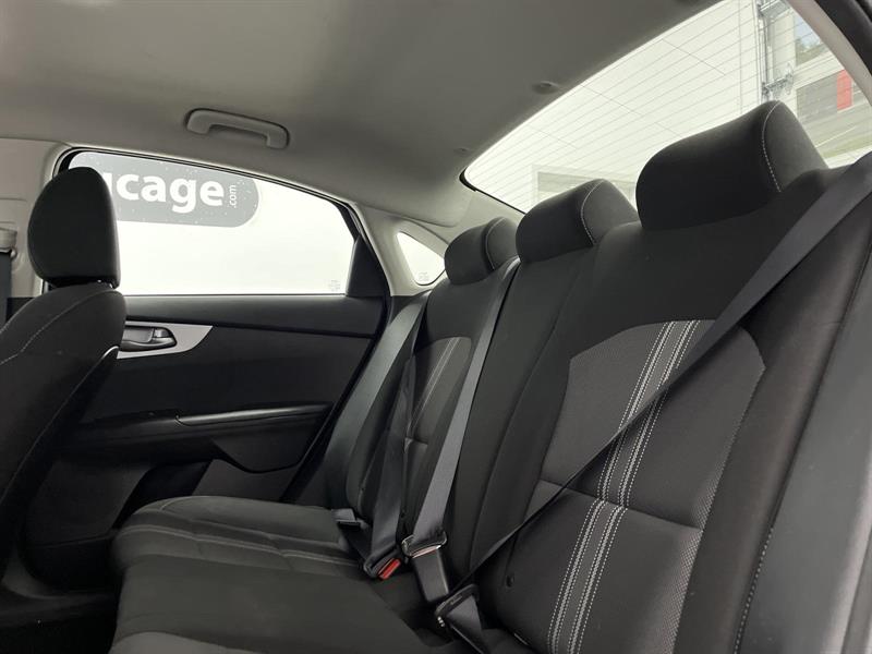 kia Forte 2022 - 9