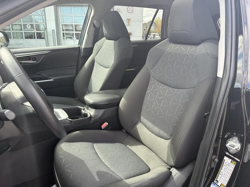 toyota RAV4 2022 - 16