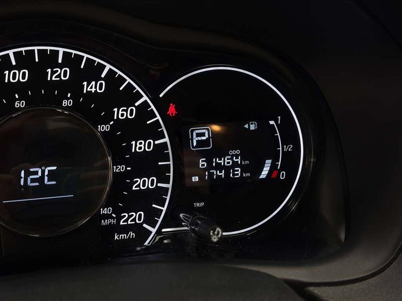 nissan Versa 2018 - 23