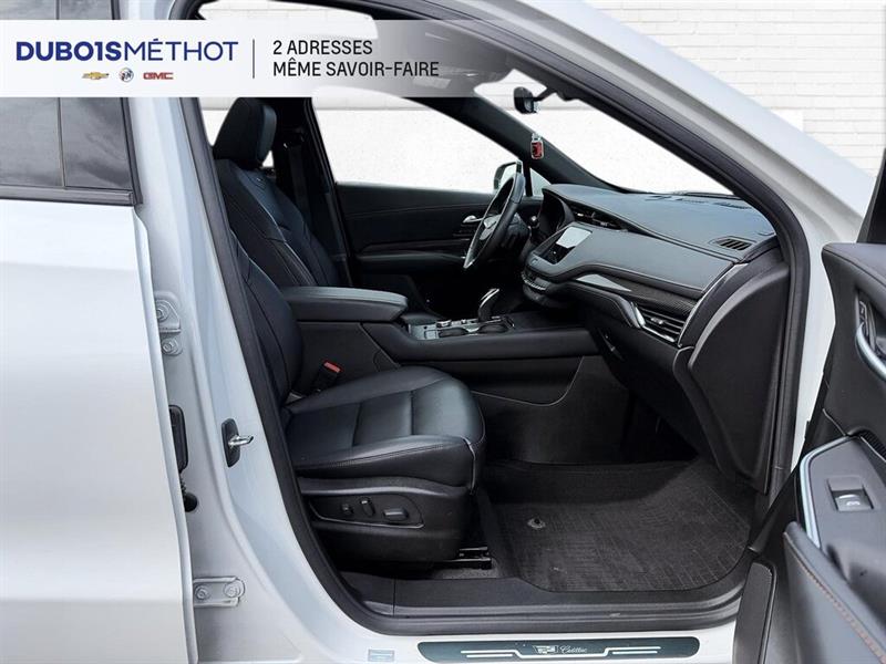 cadillac XT4 2022 - 12