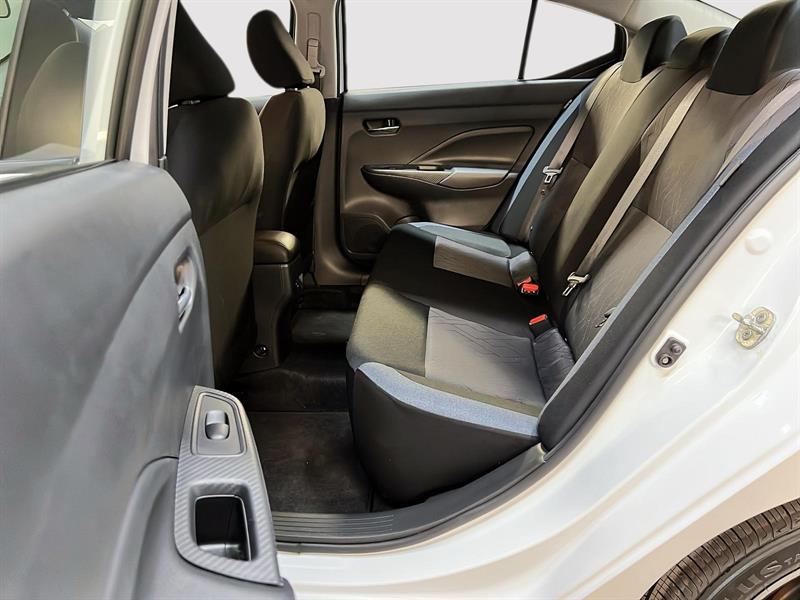 nissan Versa 2025 - 9