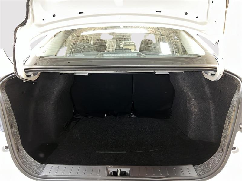nissan Versa 2025 - 12