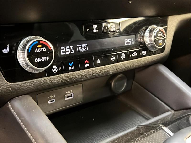 mitsubishi Outlander 2023 - 17