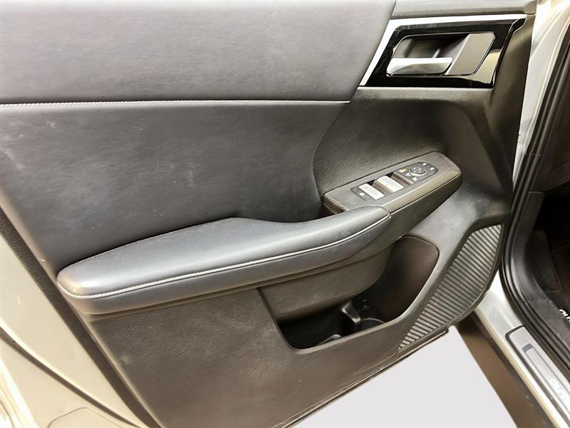 mitsubishi Outlander 2023 - 25