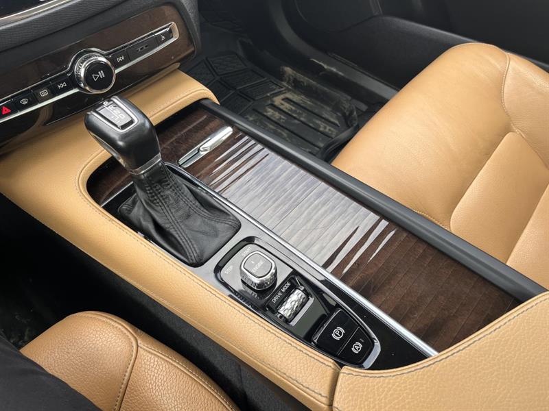 volvo XC90 2016 - 19