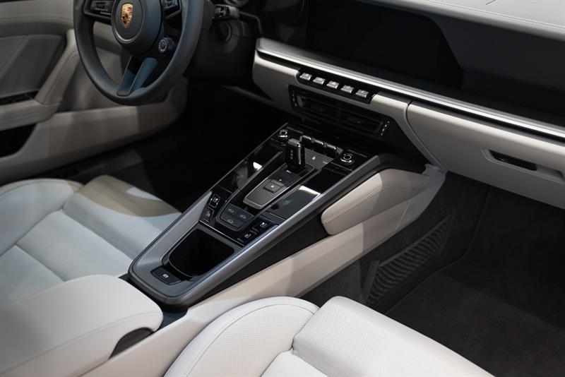 porsche 911 2020 - 17