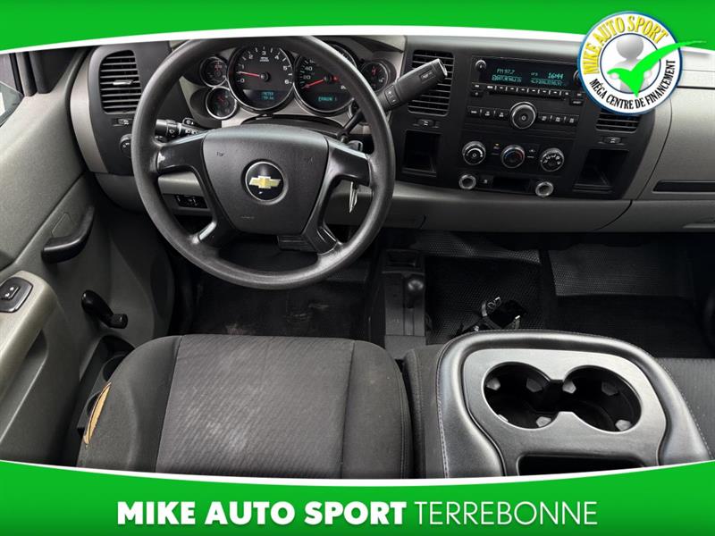 chevrolet Silverado 3500HD 2011 - 8