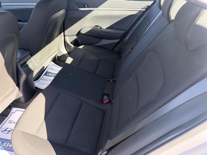 hyundai Elantra 2020 - 18