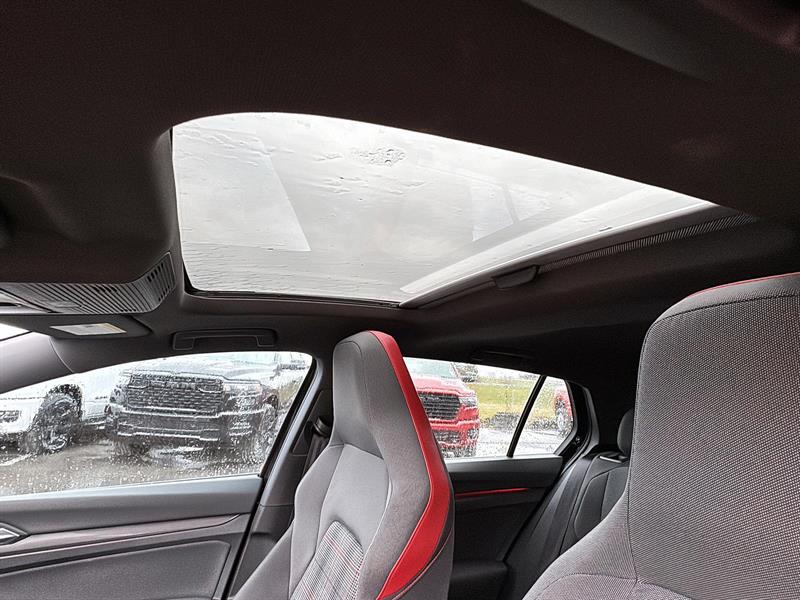 volkswagen Golf GTI 2022 - 11