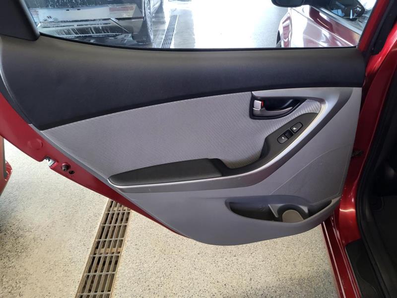 hyundai Elantra 2011 - 17