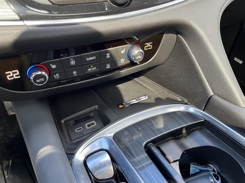 buick Enclave 2022 - 19