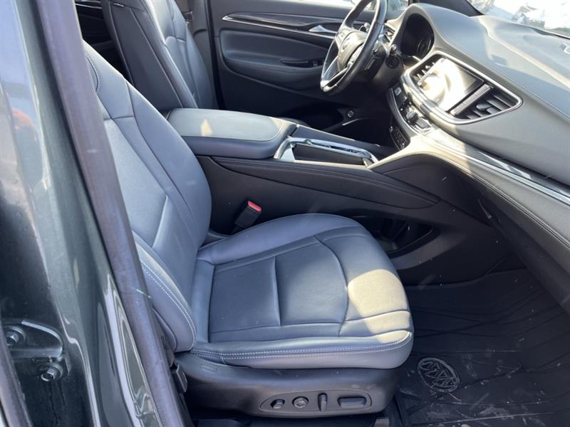 buick Enclave 2022 - 29
