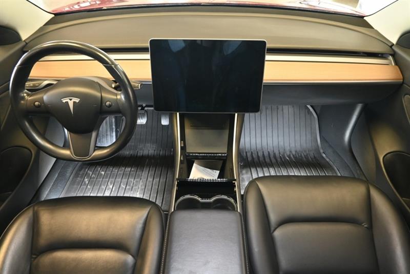 tesla Model 3 2018 - 18