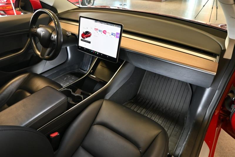 tesla Model 3 2018 - 29