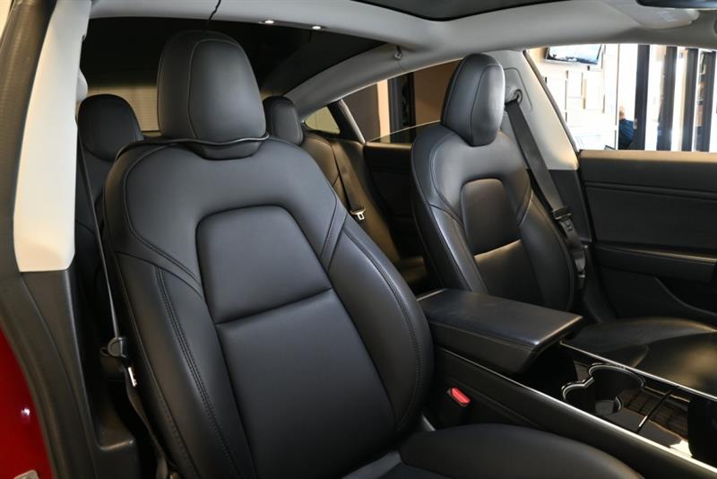 tesla Model 3 2018 - 31
