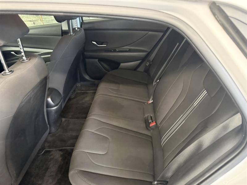 hyundai Elantra 2021 - 18