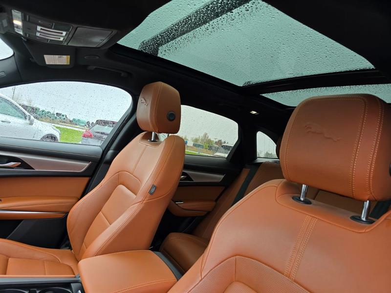 jaguar F-PACE 2023 - 19
