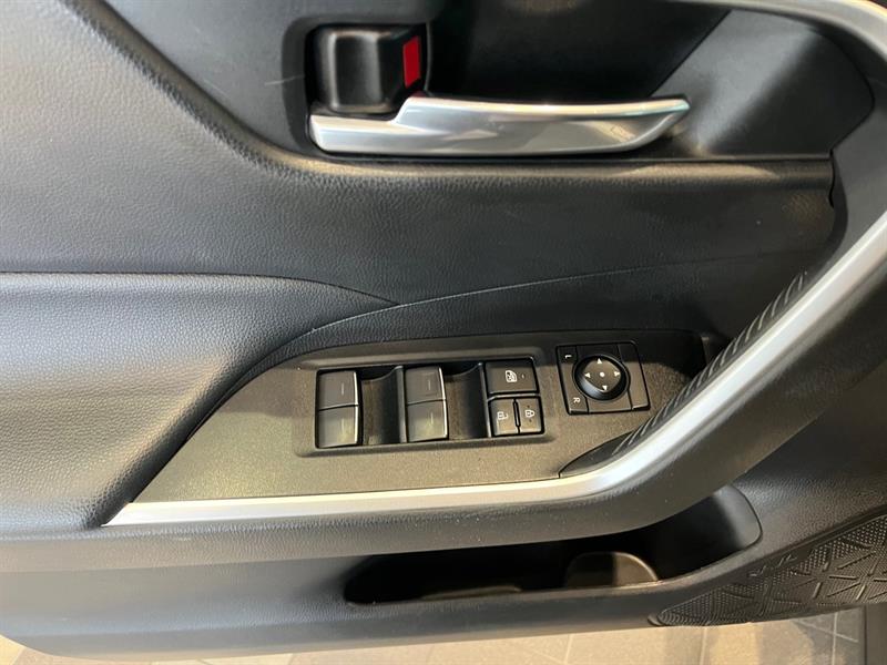toyota RAV4 2022 - 12