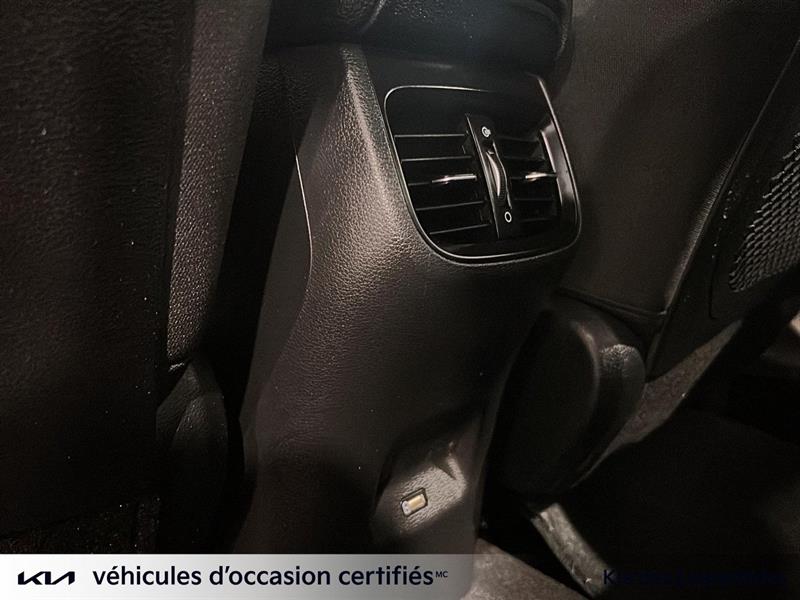 kia Forte 2022 - 26