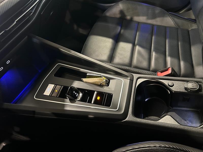 volkswagen Golf R 2022 - 30