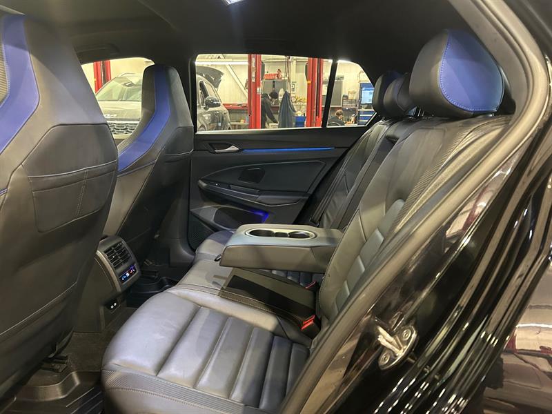 volkswagen Golf R 2022 - 37